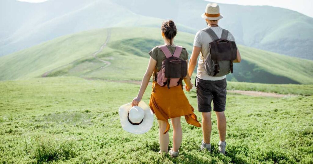 Things Not to Do When Traveling as a Couple - Best Couples Travel Tips