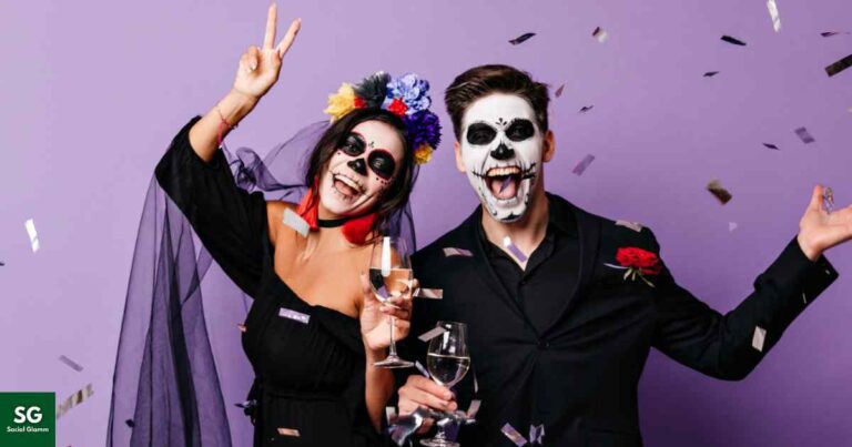 31 Best Halloween Date Ideas That Are Hauntingly Romantic